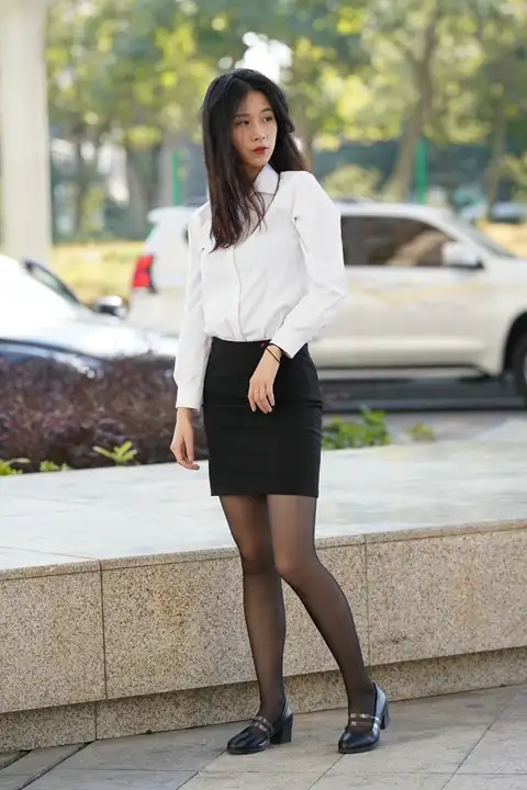 J135 街拍OL范黑丝美女 [506P+442M]