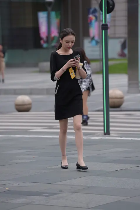 J163 街拍黑色连衣裙小姐姐 [182P+254M]